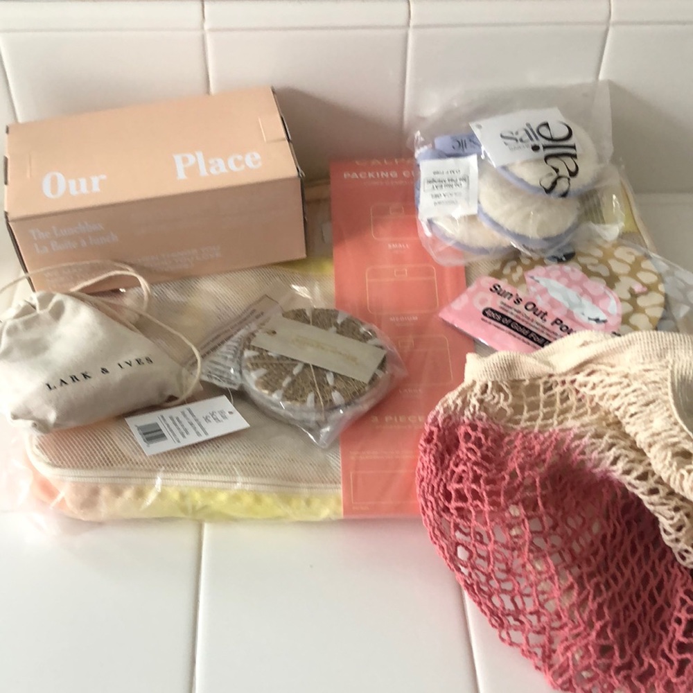 Bundle of Spring 2021 FabFitFun goodies